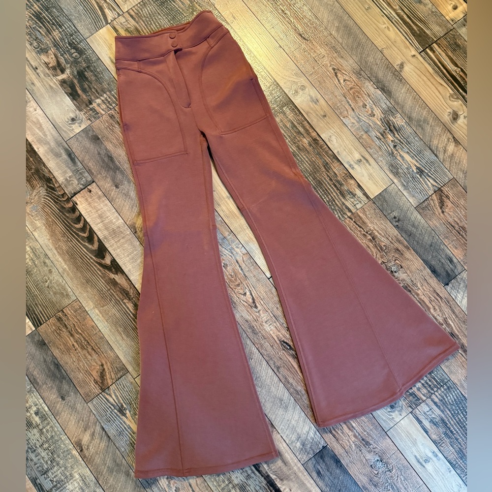 Free People Movement High-Waisted Flare Pants size 0 - Picture 4 of 9